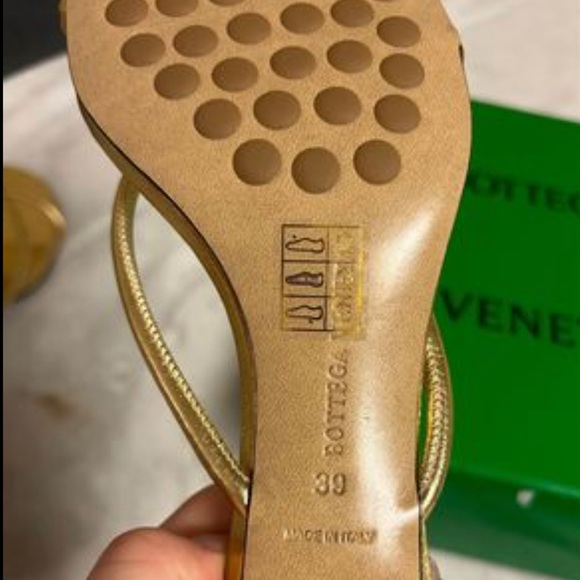 Bottega knot heel - Picture 3 of 6